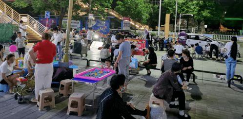 新乡凤泉区网红地摊,新乡网红地摊的烟火气息与潮流魅力